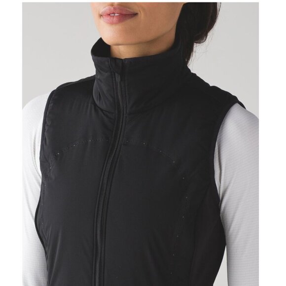 Lululemon Run For Cold Vest Black Women's 4 PrimaLoft Insulated Water Repellent - Picture 8 of 8